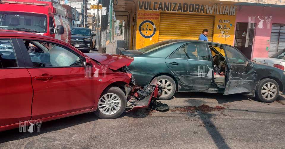 Hoy Tamaulipas - Fuerte choque en el centro de Tampico dejo a dos ...