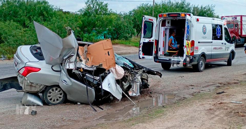 Hoy Tamaulipas - Accidente en Tamaulipas Conductor quedo prensado al ...