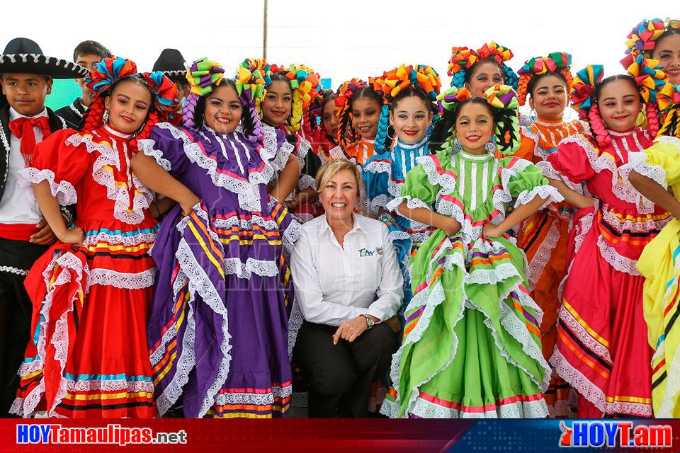 Hoy Tamaulipas - Entregan una Casa de Cultura en Estacion Manuel