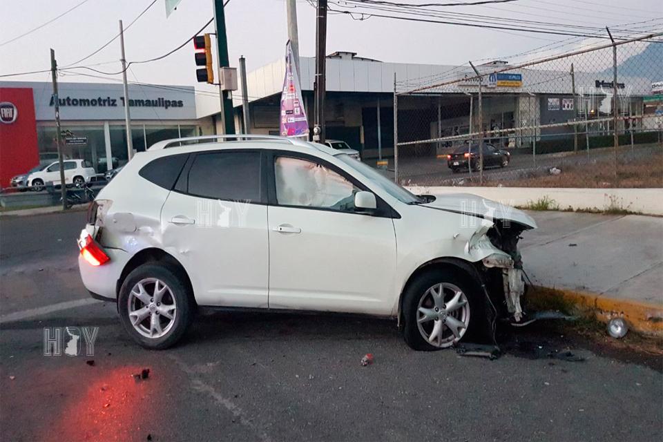 Hoy Tamaulipas - Choque en Ciudad Victoria deja una lesionada