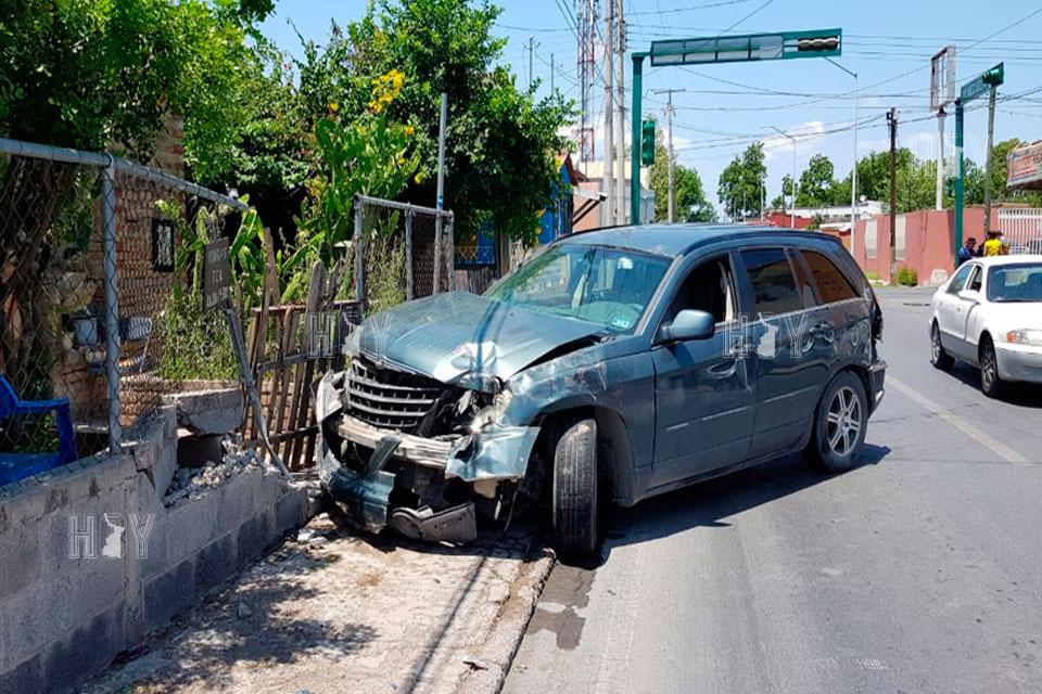 Hoy Tamaulipas - Choque en Nuevo Laredo deja una lesionada