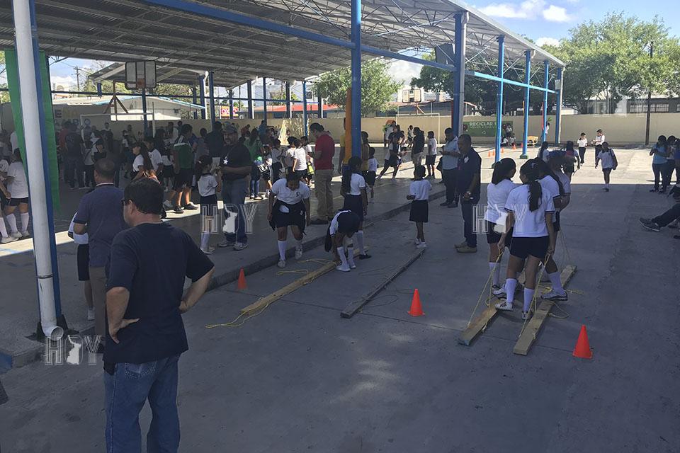 Hoy Tamaulipas - Celebran a papas en escuelas de Matamoros