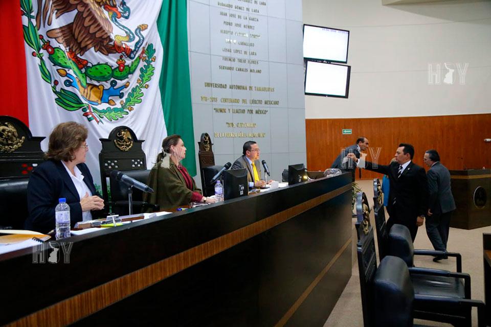Hoy Tamaulipas - Irving Barrios se convierte en Fiscal general de ...