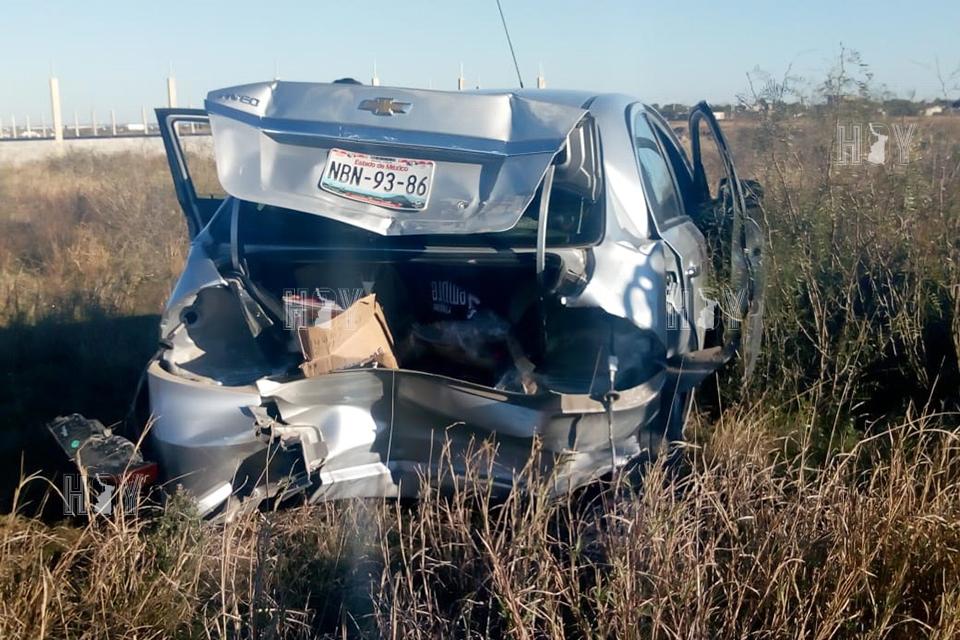 Hoy Tamaulipas - Choque en Nuevo Laredo dejo una lesionada