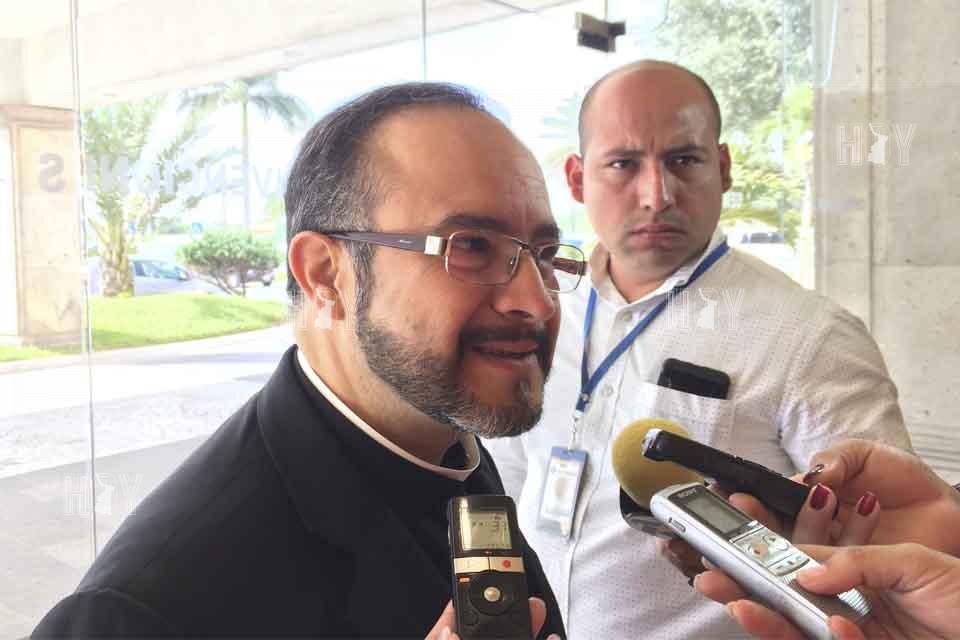 Hoy Tamaulipas - Llama obispo de Matamoros a darle buen uso a la Internet