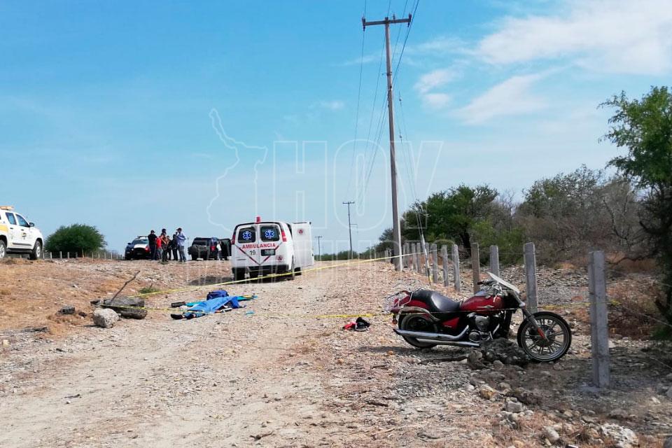 Hoy Tamaulipas - Muere motociclista al derrapar en la carretera Monterrey -Tampico