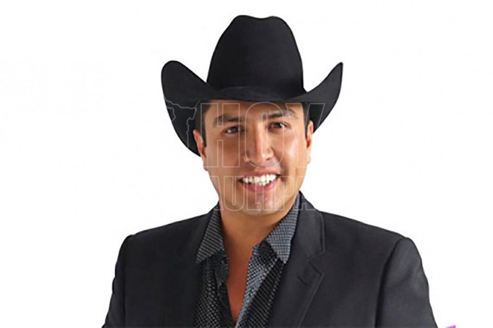 Hoy Tamaulipas Julion Alvarez Agradece Con Sus Exitos Apoyo A 13 Anios De Carrera