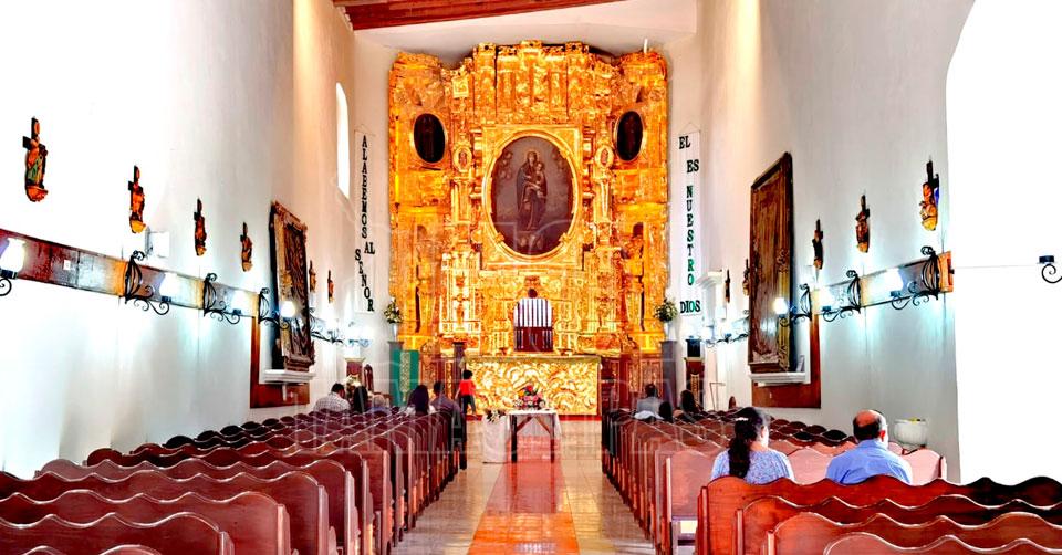 Hoy Tamaulipas - Turismo en Tamaulipas Brilla con retablo en oro la iglesia  de Nuestra Seniora de las Nieves en Palmillas