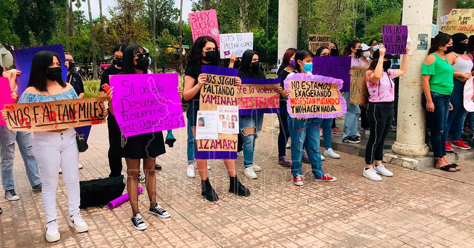 Manifestación de mujeres en el Paseo Méndez de Ciudad Victoria