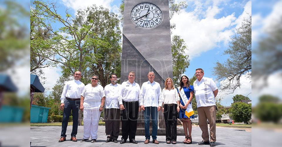 Hoy Tamaulipas - Tamaulipas Nuevo Reloj Centenario embellece la plaza  Sierra Morena de Tampico