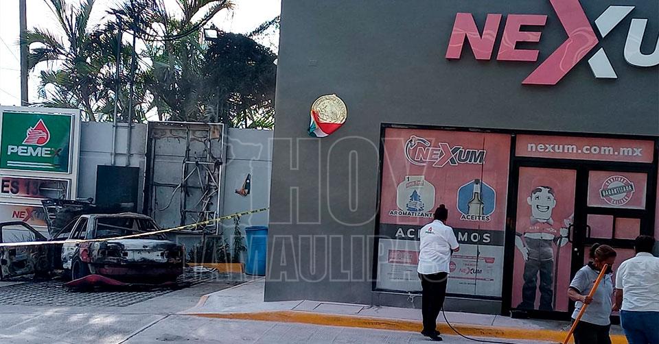 Se incendia auto en gasolinera de la zona norte de Tampico