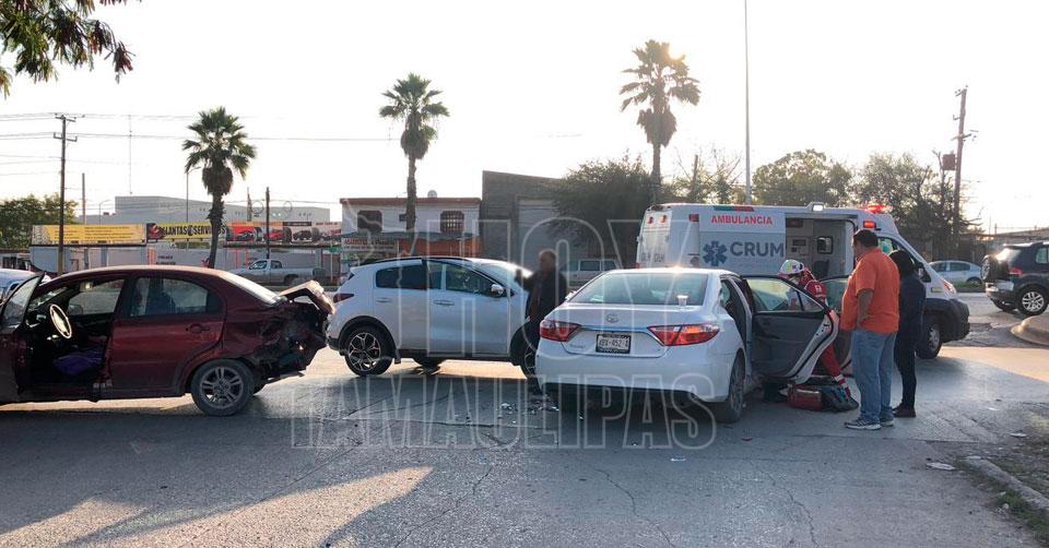 Hoy Tamaulipas Choque en Tamaulipas entre tres vehiculos dejo al
