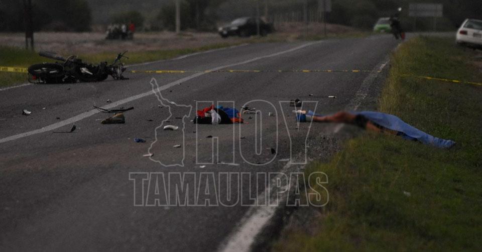 Mueren dos futbolistas tras accidente de moto en Villa de Casas