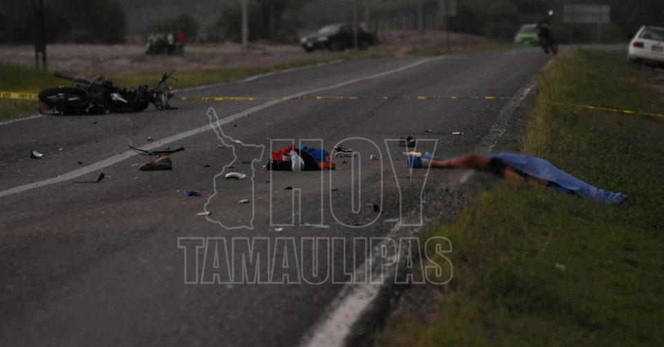Mueren dos futbolistas tras accidente de moto en Villa de Casas