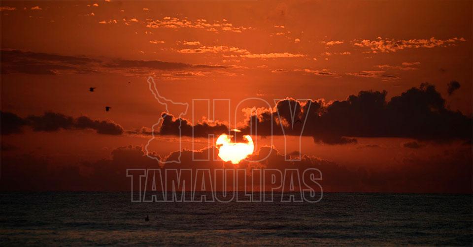 Atardecer en Playa La Pesca