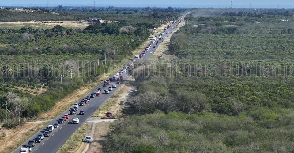 Familias regresan a casa