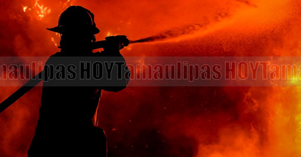Fuego consume caja de tr�iler en la Victoria-Zaragoza