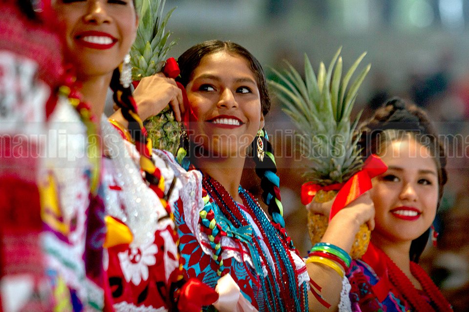 Hoy Tamaulipas - Foto del Dia: La danza de la Flor de piña