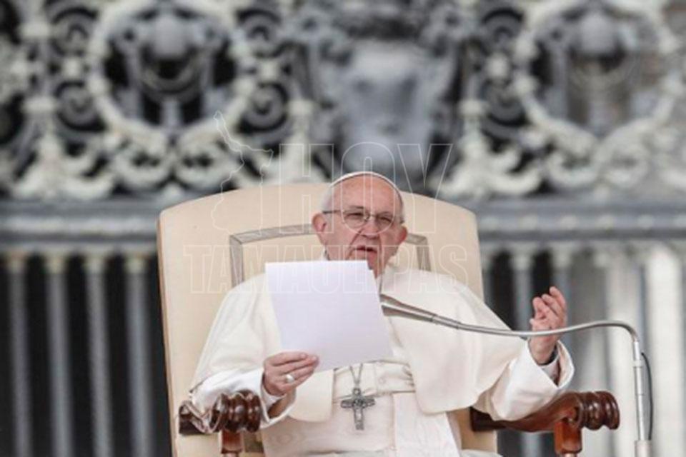 Hoy Tamaulipas - Papa Francisco medita viacrucis del Coliseo escrito por estudiantes Hoy Tamaulipas - Papa Francisco medita viacrucis del Coliseo escrito por estudiantes